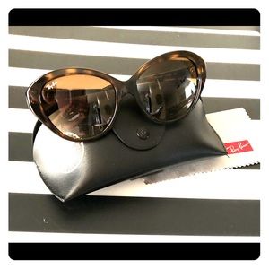 Ray-Ban woman sunglasses